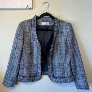 Tahari size 14p gray tweed blazer…